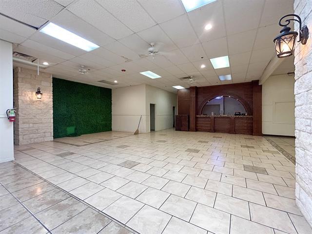 More Photos Of 819 Los Presidentes Ave, Laredo Storefront Retail Office For Sale