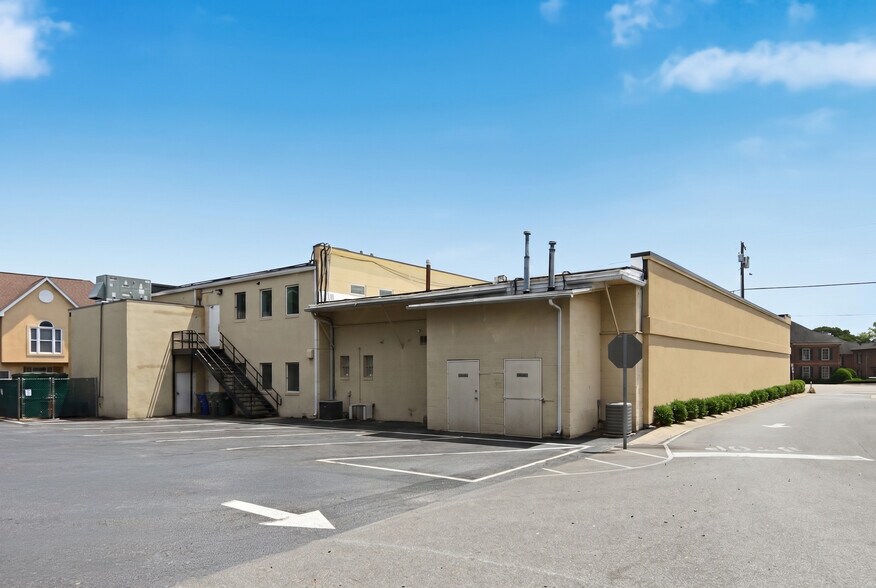 More Photos Of 2500 Raeford Rd, Fayetteville Medical For Sale