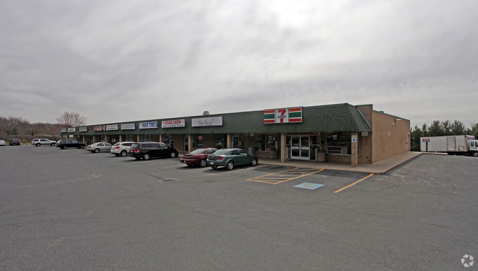 More Photos Of 11801 Fingerboard Rd, Monrovia General Retail For Lease