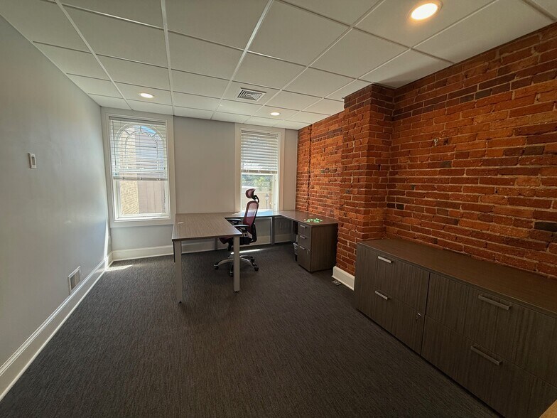 More Photos Of 705 Prince St, Alexandria Office For Lease