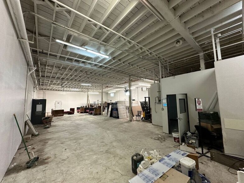 More Photos Of 777-781 Umatilla St, Denver Manufacturing For Lease