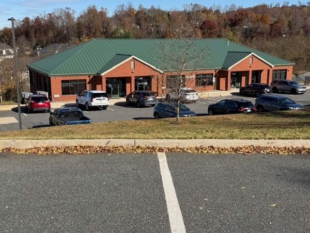 More Photos Of 4000 Olympia Cir, Charlottesville Office For Lease