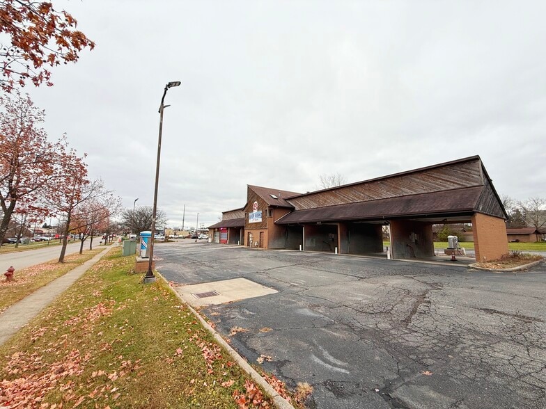 More Photos Of 170 Northland Dr, Medina Carwash For Sale