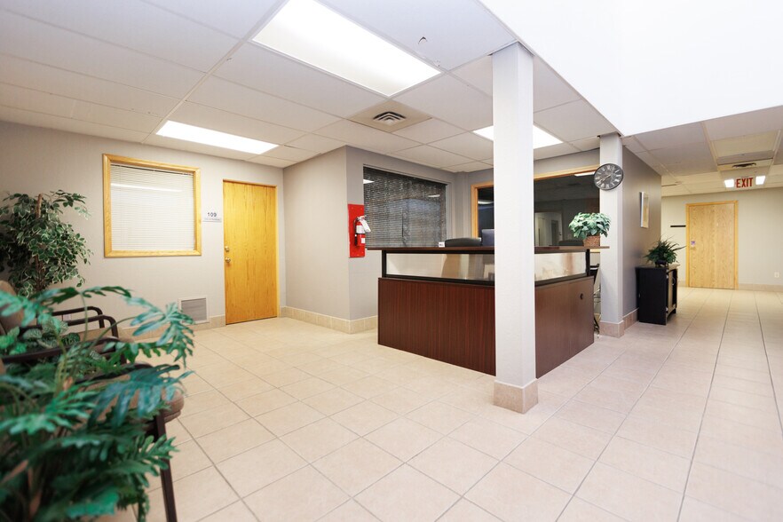 More Photos Of 4730 50 St, Red Deer Storefront Retail Office For Sale