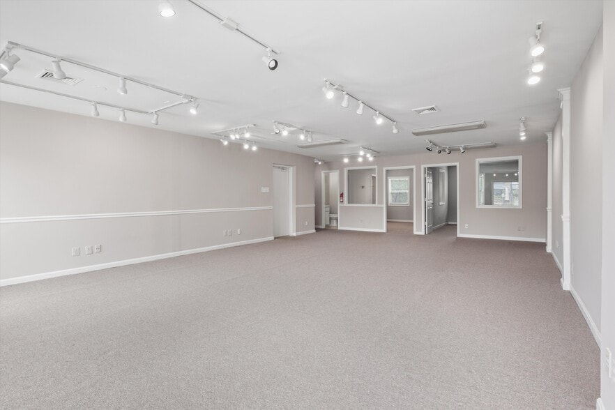 More Photos Of 1142-1148 Walker Rd, Great Falls Medical For Sale