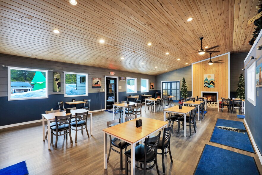 More Photos Of 802 S Shore Diamond Lake Rd, Newport Restaurant For Sale