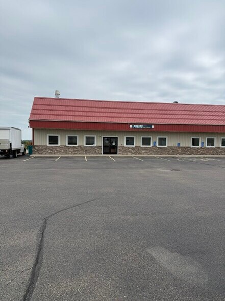 Primary Photo Of 134 26th St NW, Owatonna Office For Lease