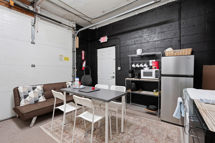 More Photos Of 23589-23593 Van Born Rd, Taylor Freestanding For Sale