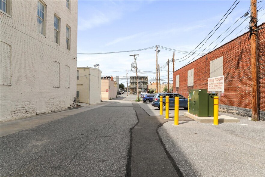 More Photos Of 82 W Washington St, Hagerstown Office For Sale