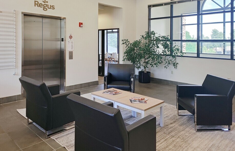 More Photos Of 1120 W University Ave, Flagstaff Coworking Space