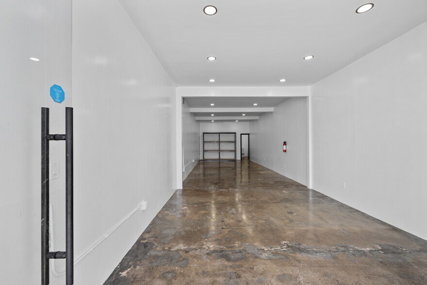 More Photos Of 1600 S Main St, Los Angeles Storefront For Sale