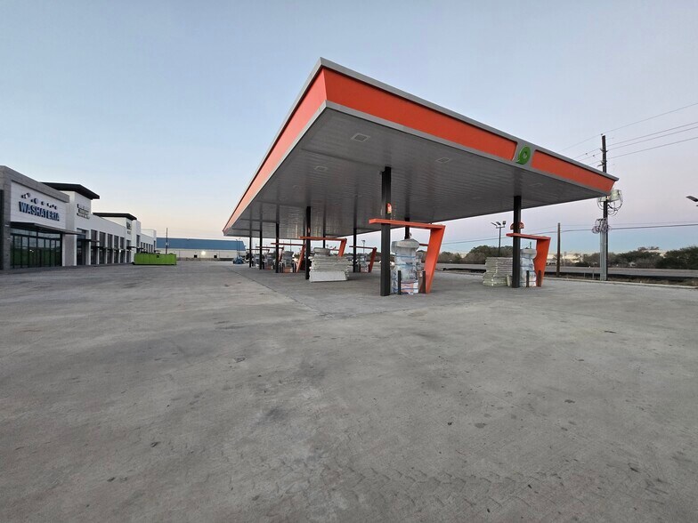 More Photos Of 3210 S Texas 6, Houston General Retail For Sale