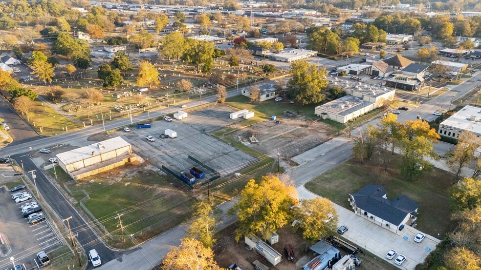 More Photos Of 500 Magrill st, Longview Loft Creative Space For Sale