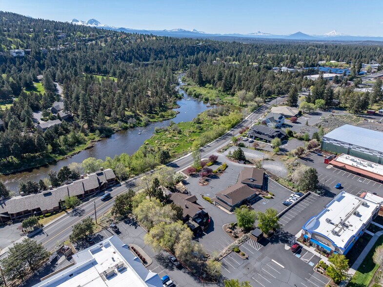 More Photos Of 62910 O B Riley Rd, Bend Storefront Retail Office For Lease