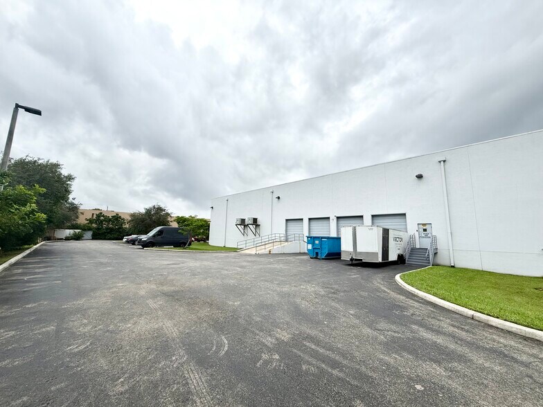 More Photos Of 1440 SW 28th Ave, Pompano Beach Warehouse For Sale