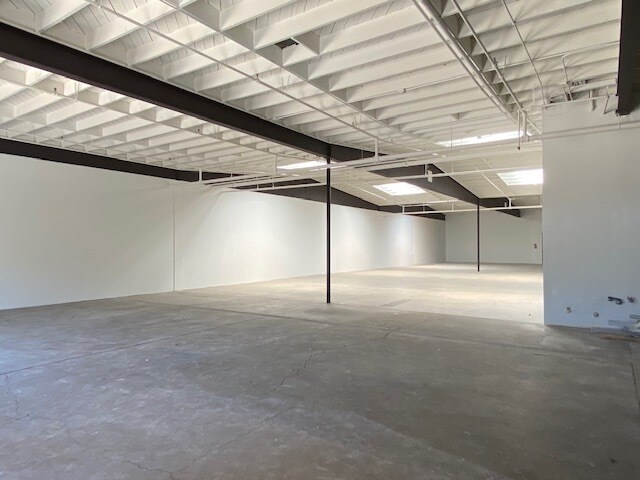 More Photos Of 4200 Sepulveda Blvd, Culver City Office For Lease
