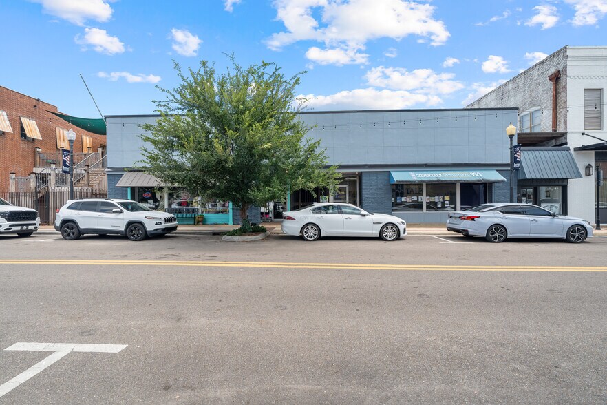 More Photos Of 531 Central Ave, Laurel Flex For Sale