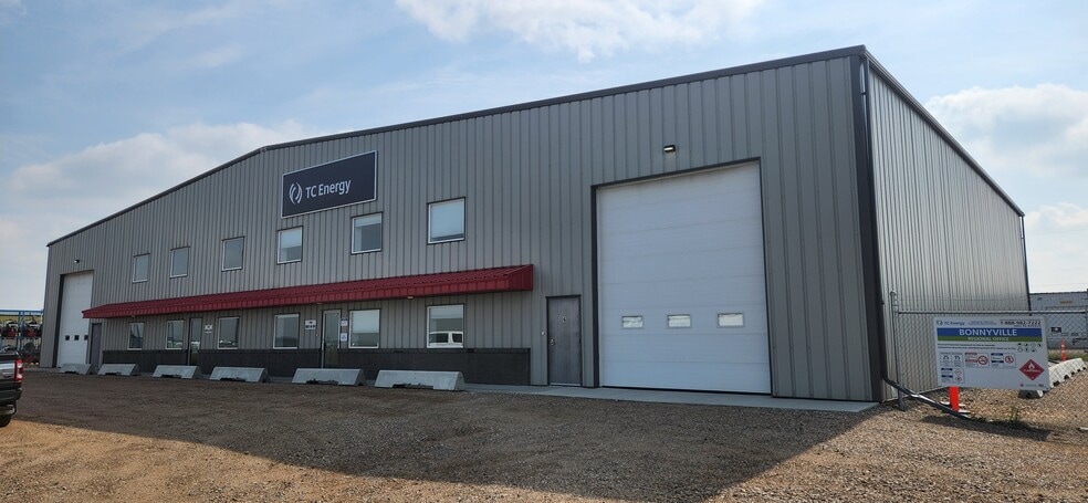 Primary Photo Of 5002 56 Av, Bonnyville Light Manufacturing For Lease
