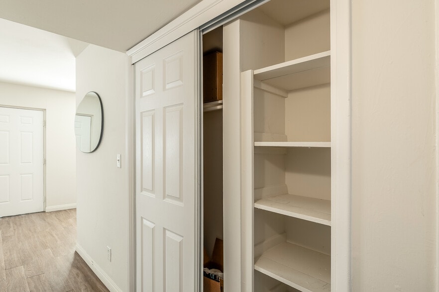 More Photos Of 93 Kings Way, Sierra Vista Apartments For Sale