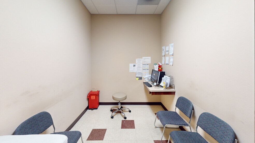 More Photos Of 5105 Camino Al Norte Rd, North Las Vegas Office For Lease