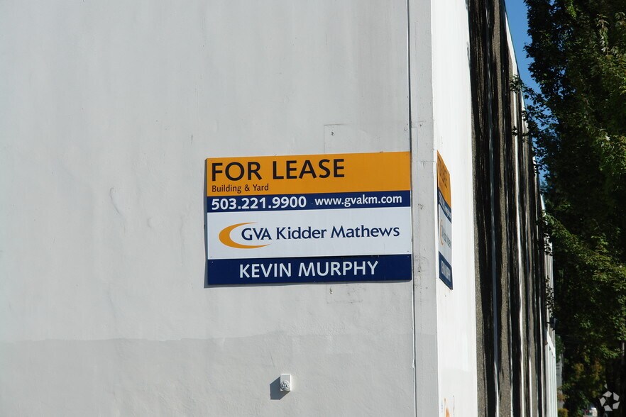 More Photos Of 1321 NE Davis St, Portland Unknown For Lease