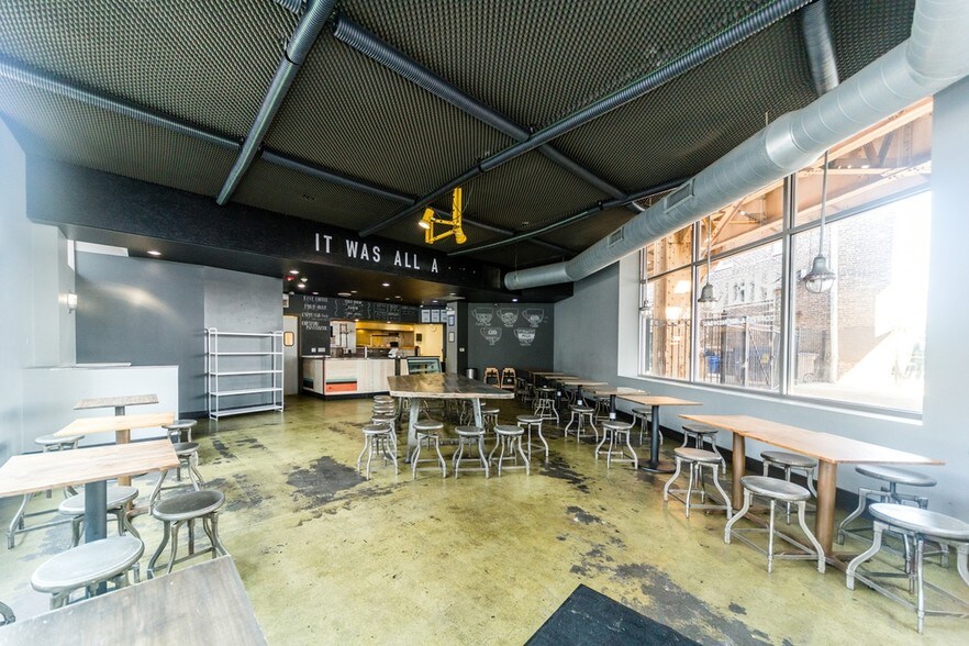 More Photos Of 1912 N Western Ave, Chicago Restaurant For Lease