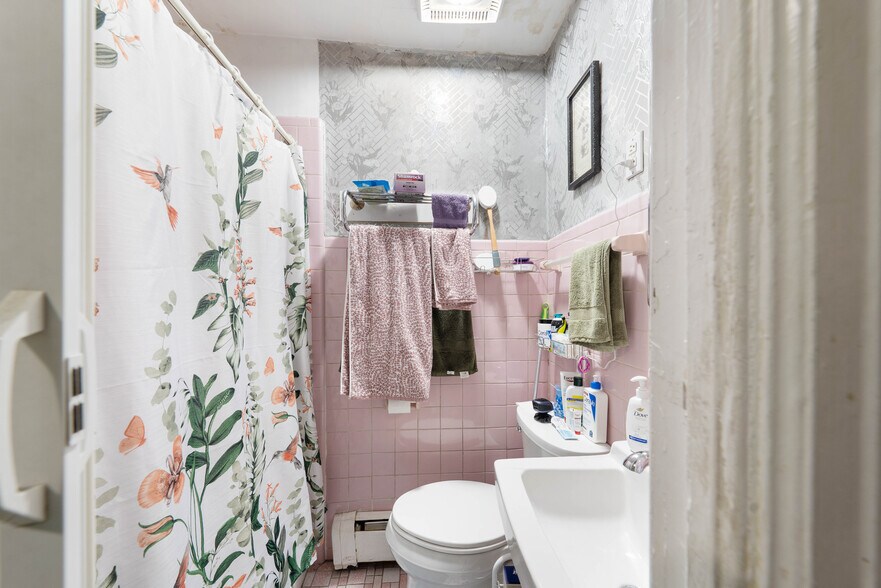 More Photos Of 530 57th St, West New York Storefront Retail Residential For Sale