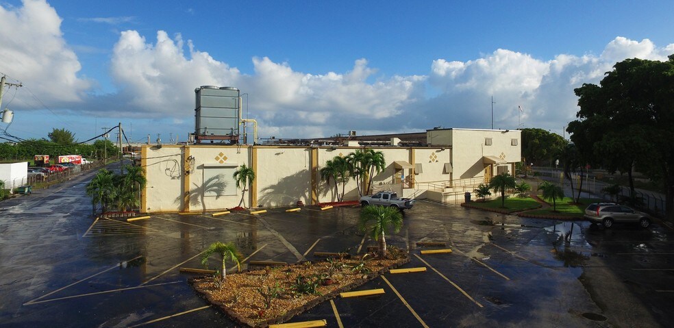 More Photos Of 501 NE 183 St, Miami Refrigeration Cold Storage For Sale