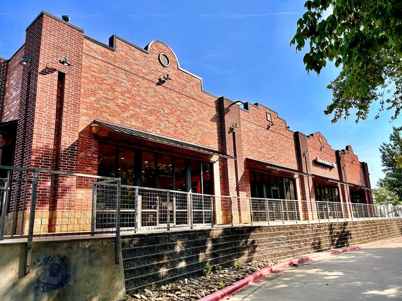 More Photos Of 2737 W Martin Luther King Blvd, Fayetteville Storefront Retail Office For Sale