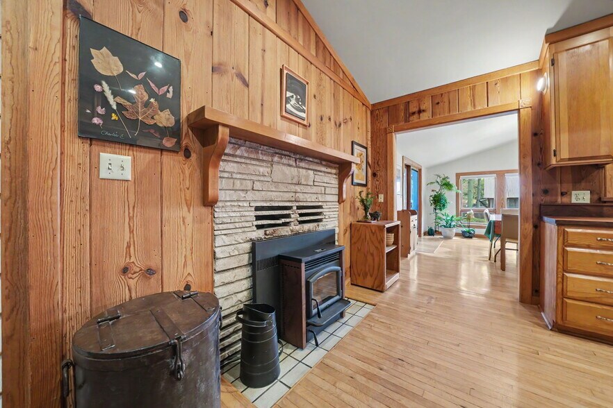 More Photos Of 21376 Consolation St, Volcano Specialty For Sale