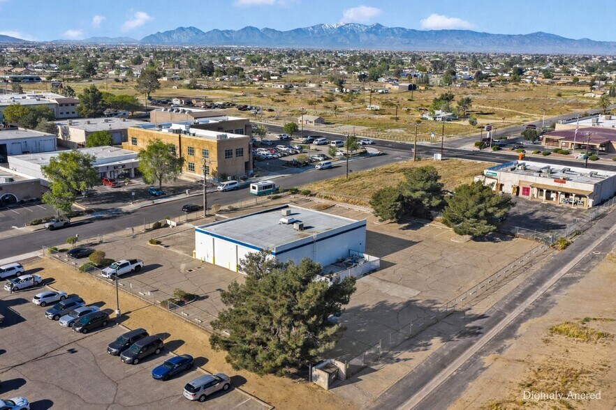More Photos Of 15328 Bonanza Rd, Victorville Service For Sale