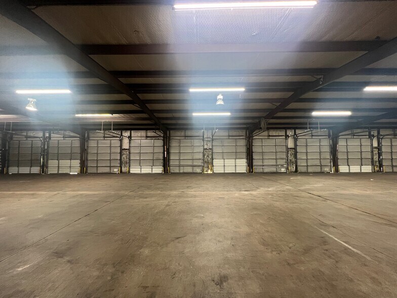 More Photos Of 317 Meyers Dr, Sherman Unknown For Lease