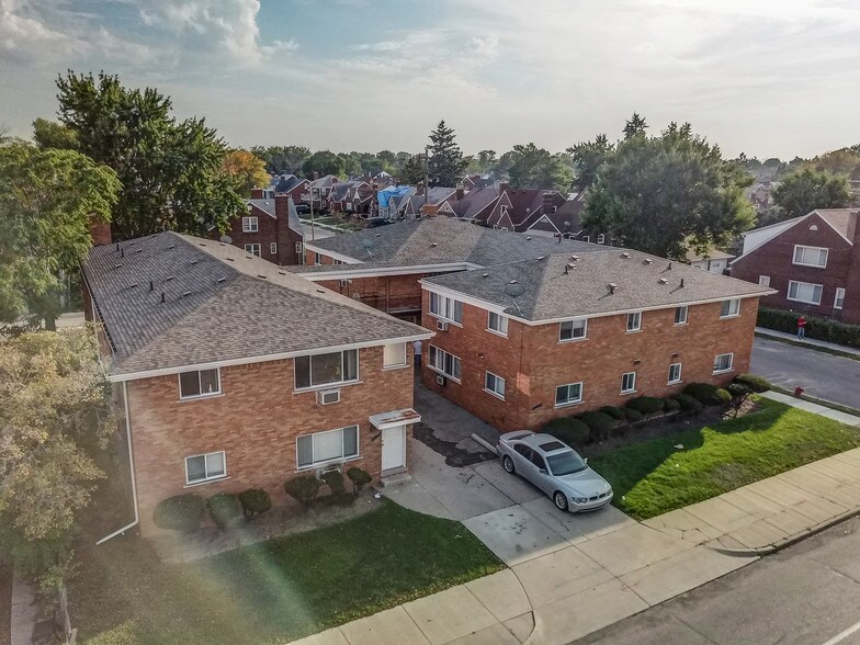 Primary Photo Of 4470-4480 E Outer Dr, Detroit Apartments For Sale