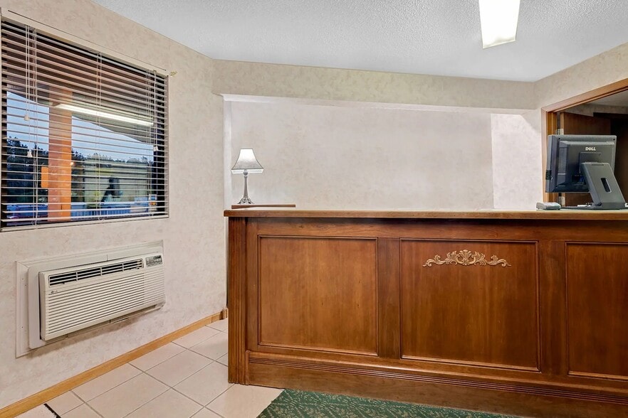 More Photos Of 702 Highway 16a, Keystone Hotel For Sale