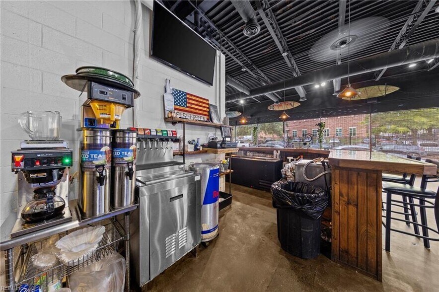 More Photos Of 130 Commerce St, Suffolk Restaurant For Sale