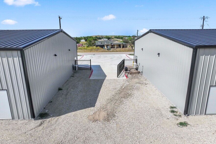 More Photos Of 2036 Seaborn Road Building 3 Suite A, Ponder Warehouse For Lease