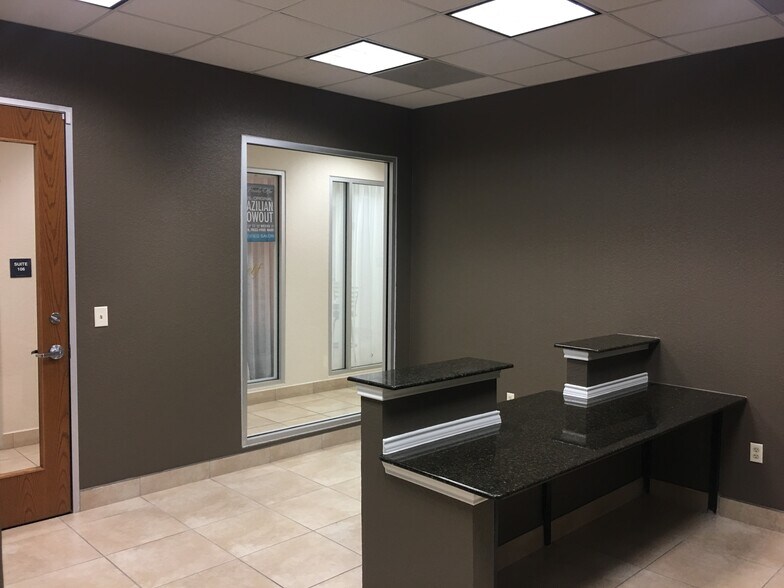 More Photos Of 18838 Stone Oak Pky, San Antonio Office For Lease