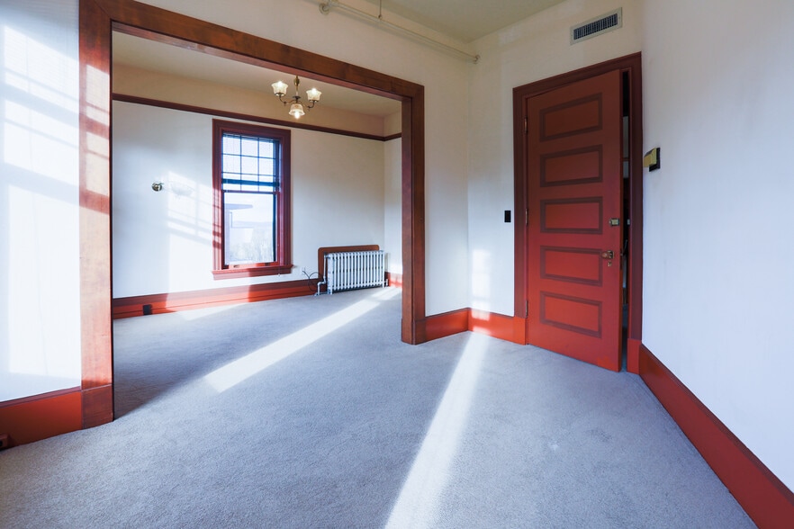 More Photos Of 401 Broadway, Tacoma Loft Creative Space For Lease