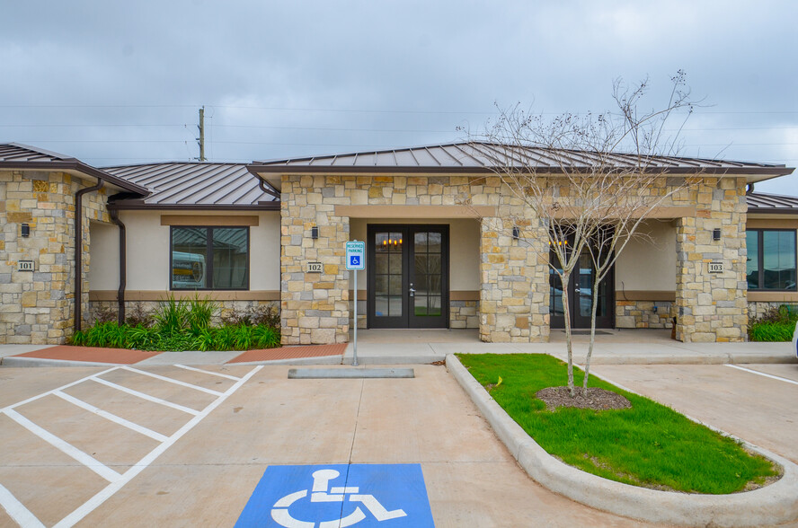 Primary Photo Of 800 Bonaventure Way, Sugar Land Medical For Sale