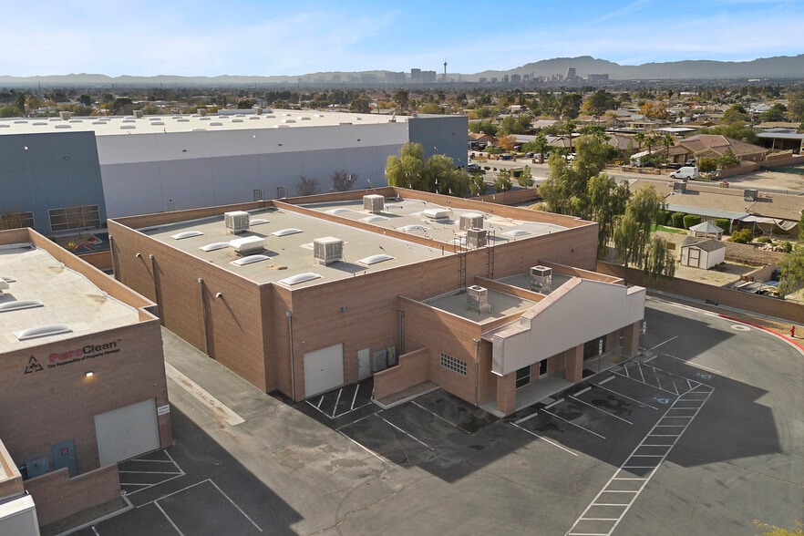 More Photos Of 2781 N Lamb Blvd, Las Vegas Distribution For Lease