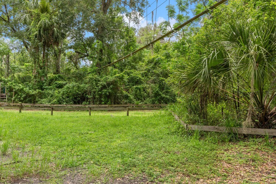 More Photos Of 6440 Cedar Ln, Brooksville Sports And Entertainment For Sale