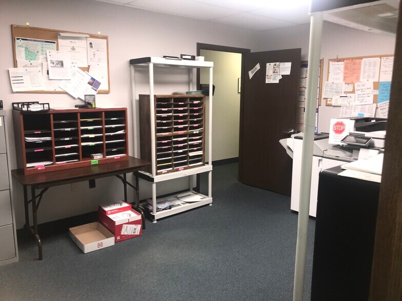 More Photos Of 227 N Jefferson St, New Castle Medical For Sale