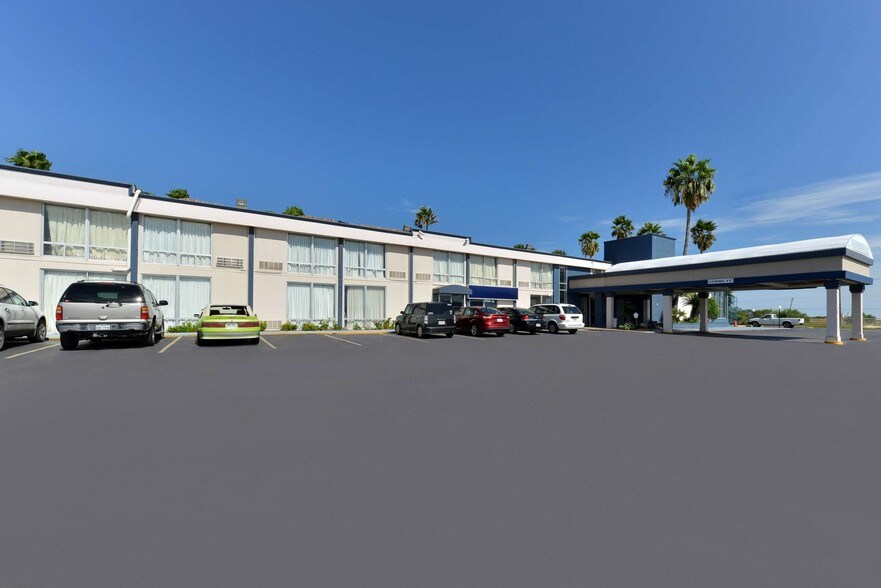 More Photos Of 910 Corn Products Rd, Corpus Christi Hotel For Sale