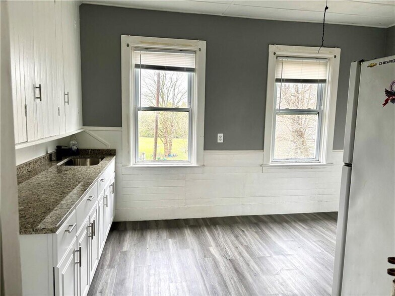 More Photos Of 388 Child St, Warren Freestanding For Sale