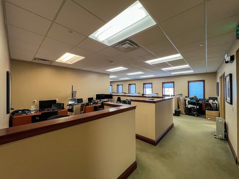 More Photos Of 1737 N Main Ext St, Butler Light Distribution For Sale