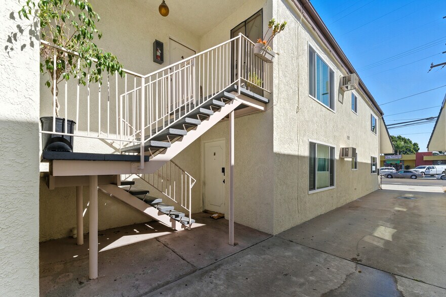 More Photos Of 12143 Downey Ave, Downey Apartments For Sale