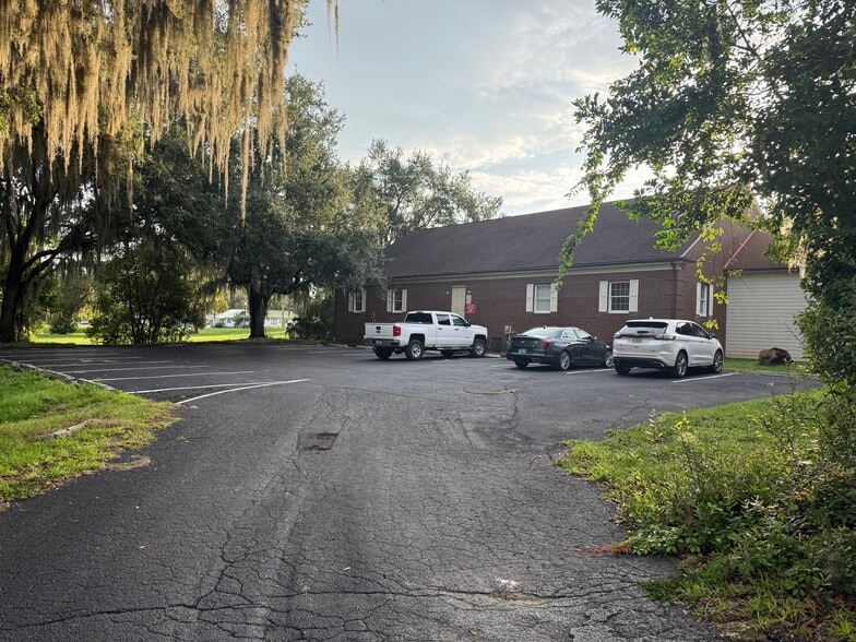 More Photos Of 500 NE 8th Ave, Ocala Office For Sale