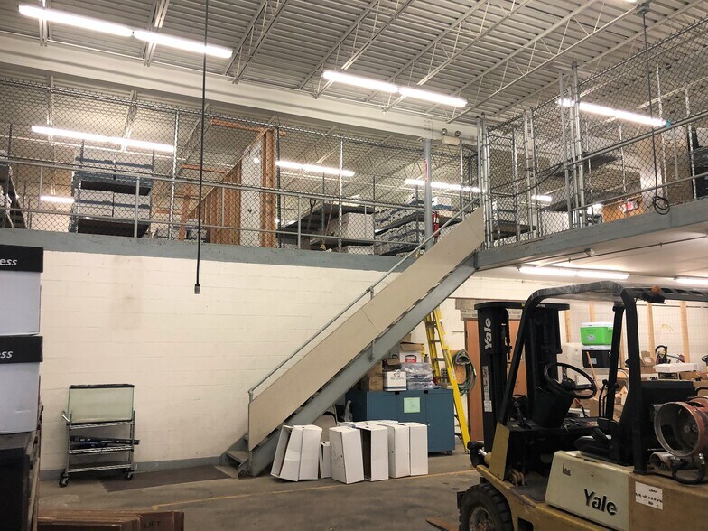 More Photos Of 400 Regis Ave, Pittsburgh Office For Lease