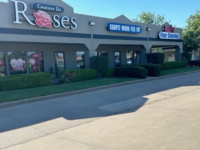 More Photos Of 11041-11051 S Memorial Dr, Tulsa Freestanding For Lease