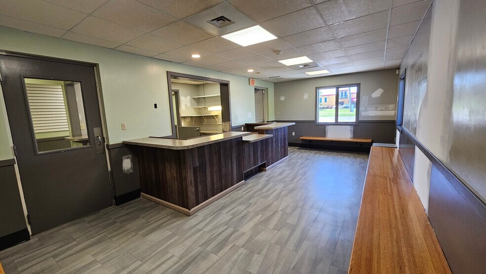More Photos Of 1340 Lincoln Way E, Chambersburg Office For Lease